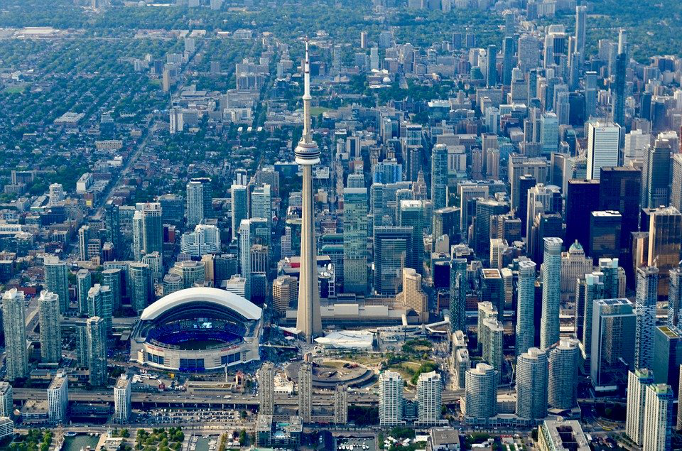 Panoramic shot of Toronto depicting the urban structure of the city